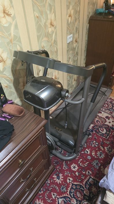 Беговая дорожка отлично работает