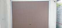 Vand usa de garaj h2200 cu l 2600