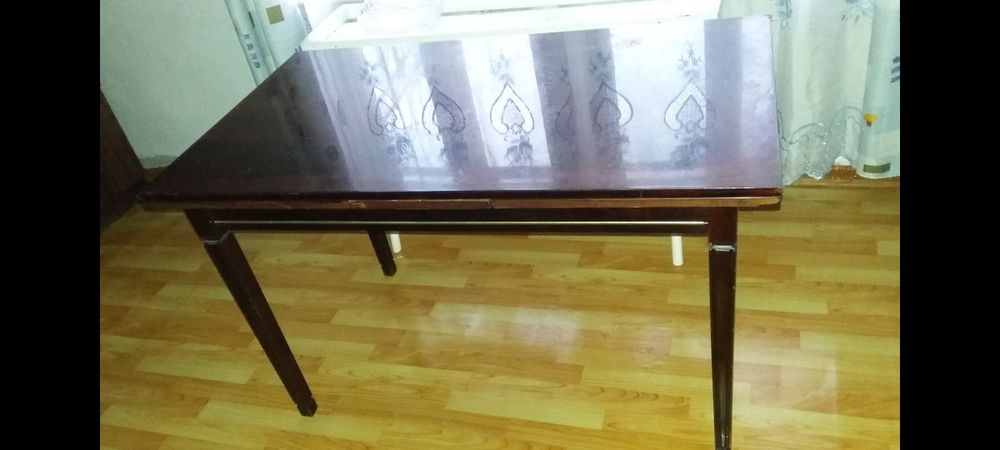 Продам, стол раздвижной.