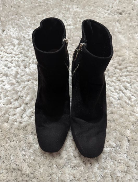 Botine cu toc din piele întoarsă ecologica Stradivarius