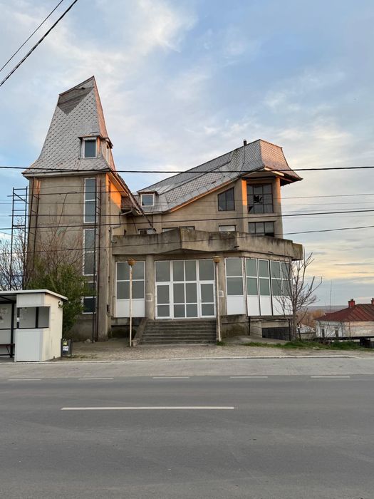 Casa de vânzare foarte spațioasă