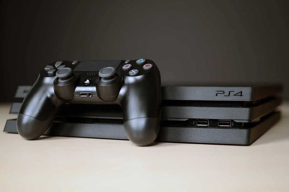 PlayStation 4 Pro 4K / PS4 Pro, HDD 2TB, cu 40 de jocuri - MODAT