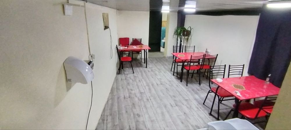 Срочно чойхона сотилади  асосий котта йулди буйида