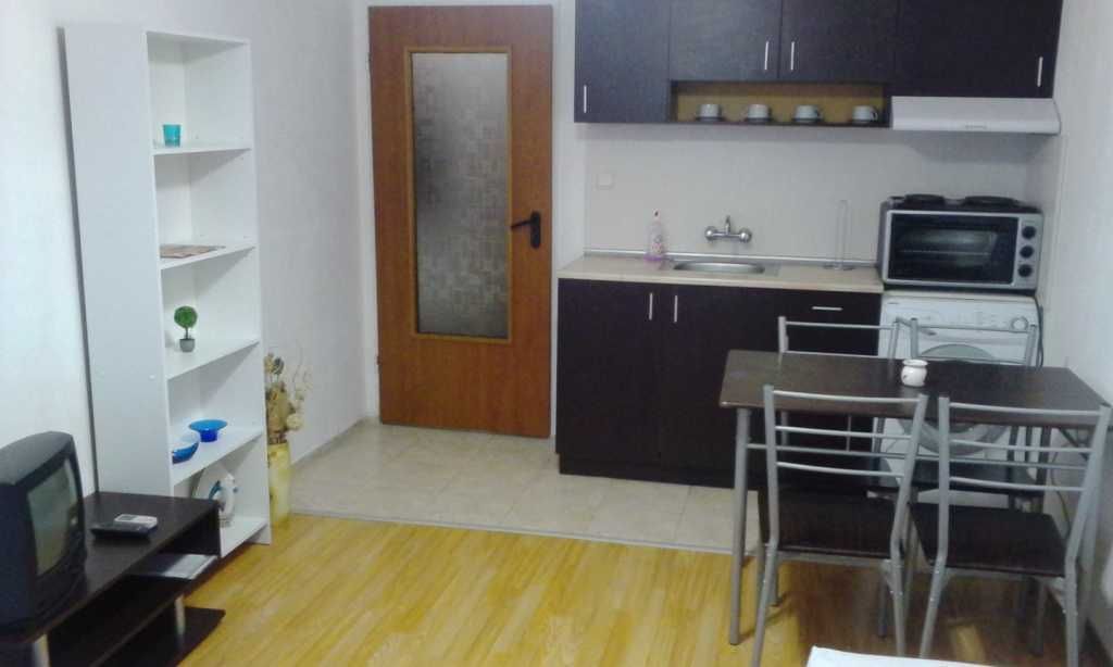 Дава се под наем Ателие в Ямбол, Център - 30 кв.м за 255 € - Снимка #6