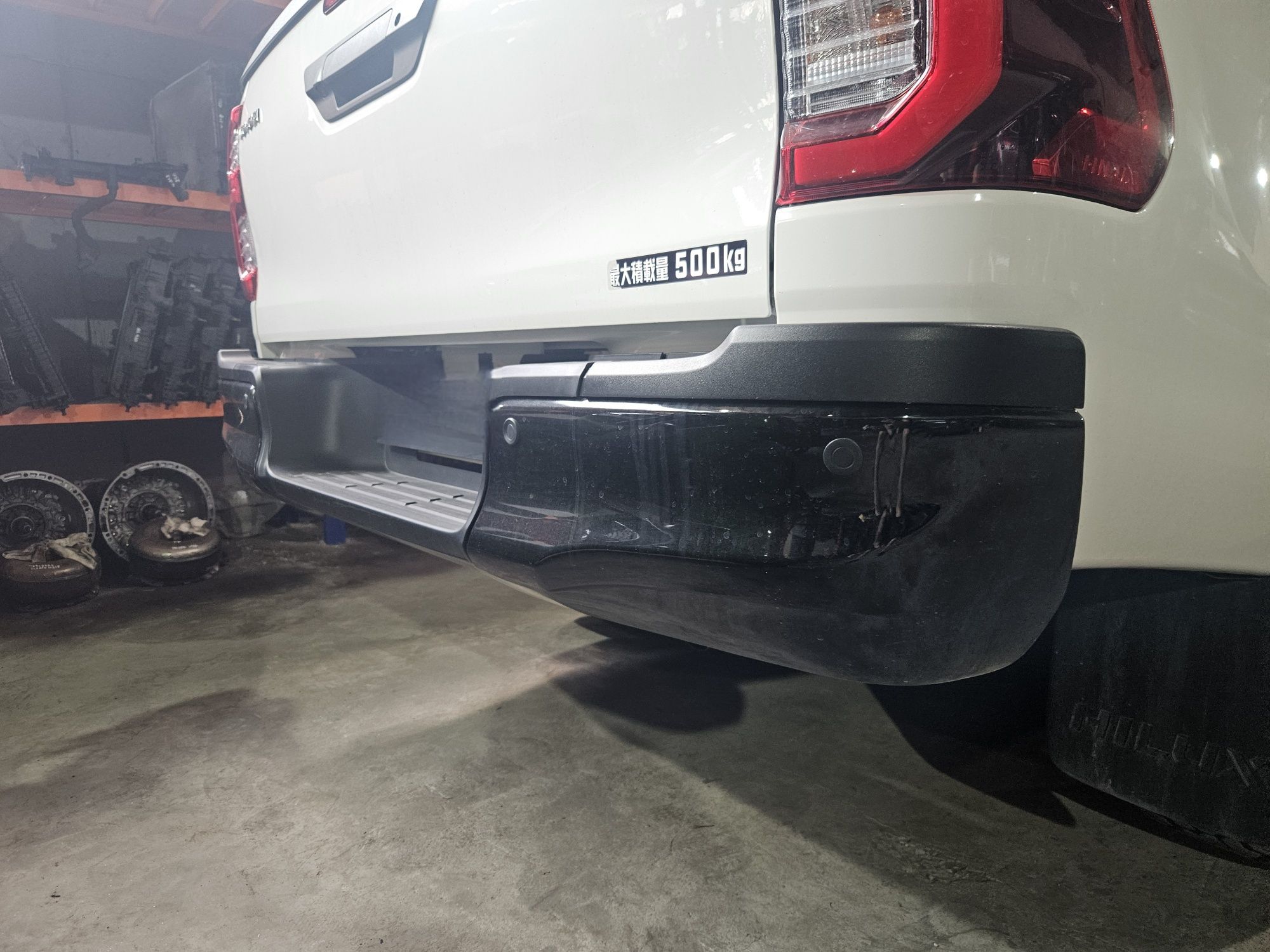 Задна броня за Toyota Hilux 2022г
