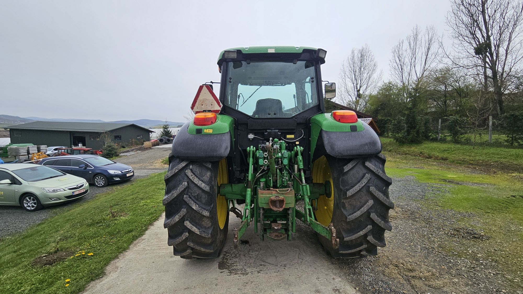 Tractor John Deere 6320 cu încărcător