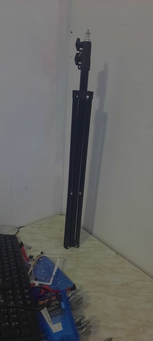 Продам штатив новый