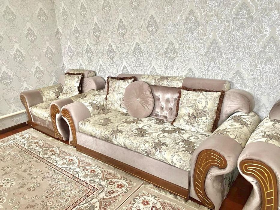 Диван Б-У цена договорная