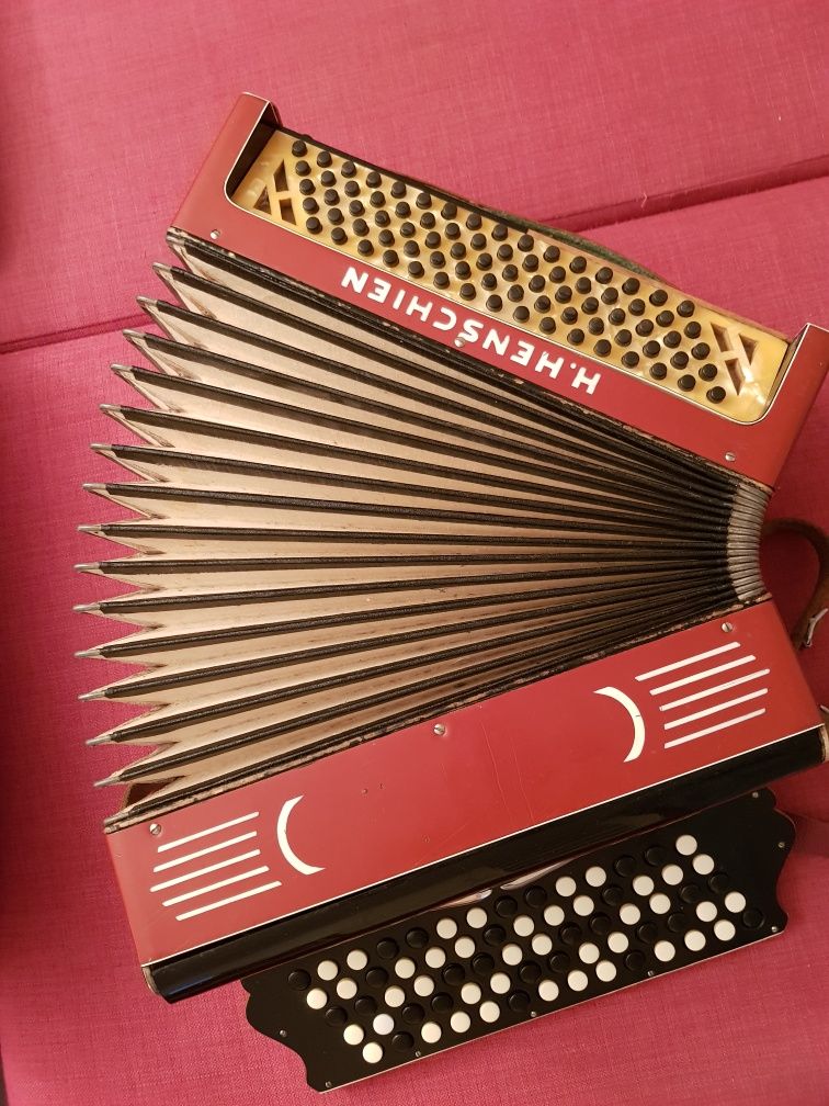 Acordeon Armonică  H.HENSCHIEN   vechi (60 ani)