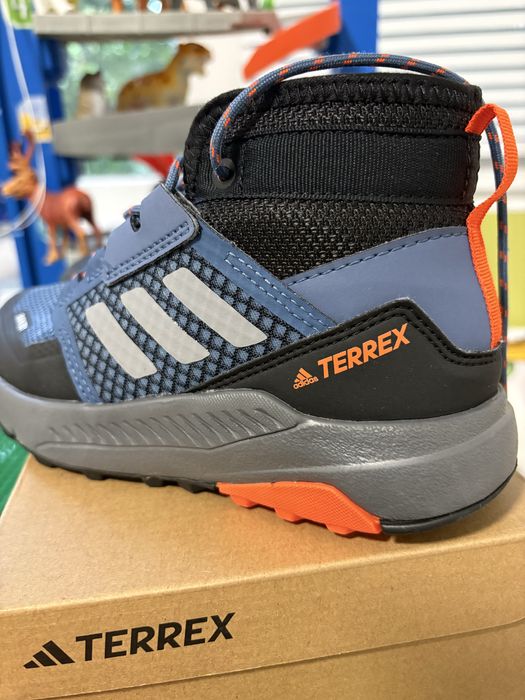 Детски зимни обуеки Adidas terrex