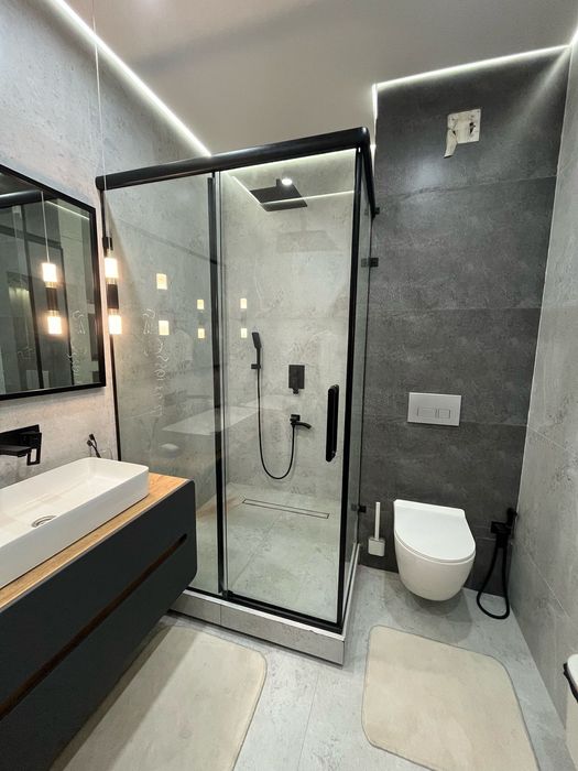 Душ кабина на заказ  и на ванной штор из каленого стекла рассрочка 12м