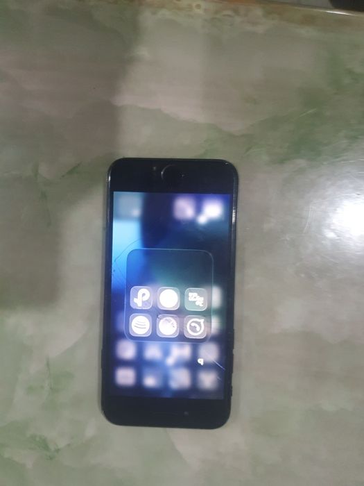 IPhone se 2020 продам