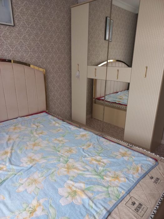 Продам спальный гарнитур