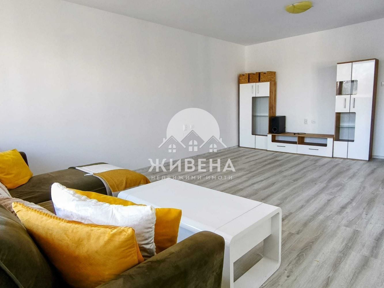 Продавам чудесна къща в с.Царичино, площ 270 кв.м