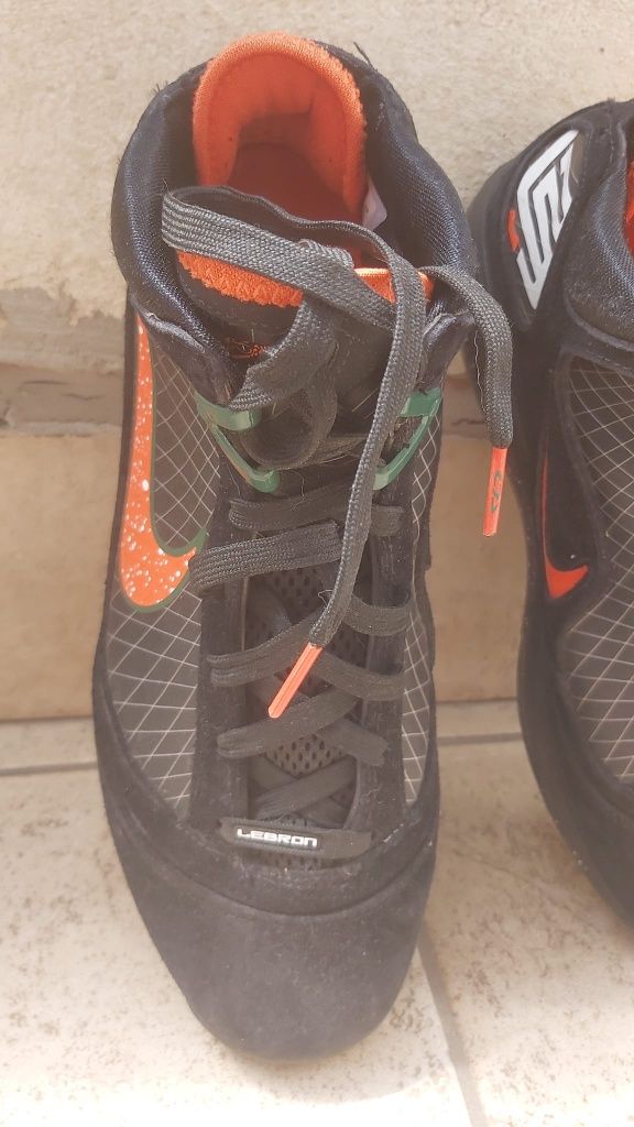 Nike Lebron 7 , foarte buni