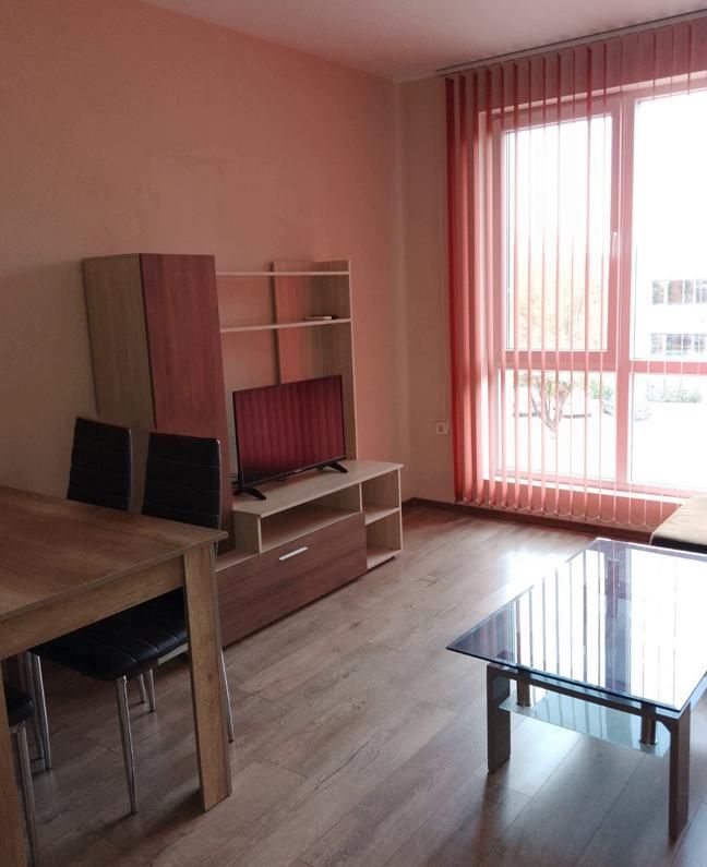 Дава се под наем Двустаен апартамент в Пловдив, Тракия - 55 кв.м за 325 € - Снимка #2