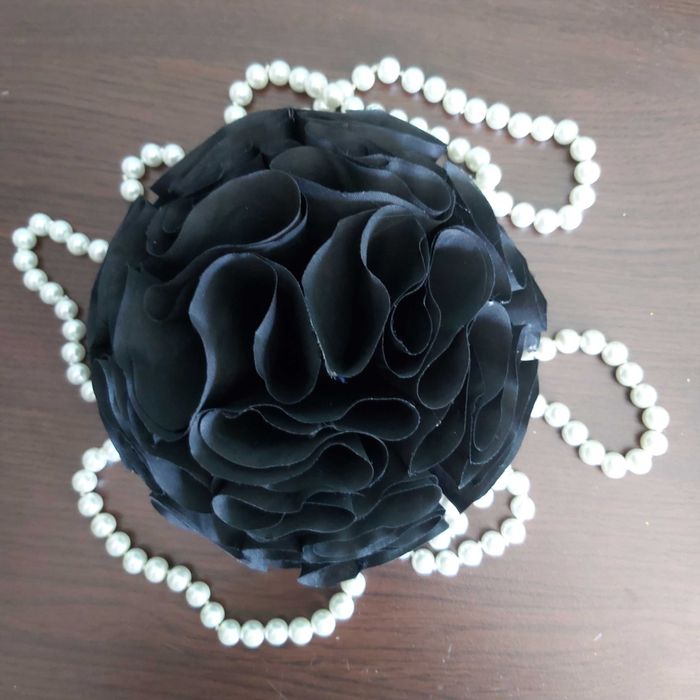 Брошки цветя от коприна