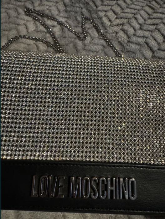 Оригинална чанта love moschino