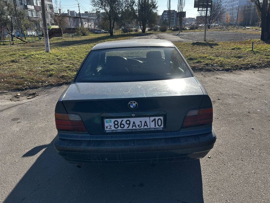 Автомобиль BMW E36 M40 318i
