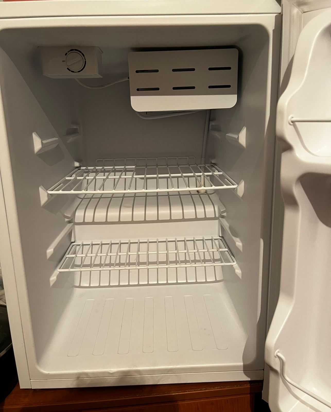 Продам мини холодильник в отличном состоянии