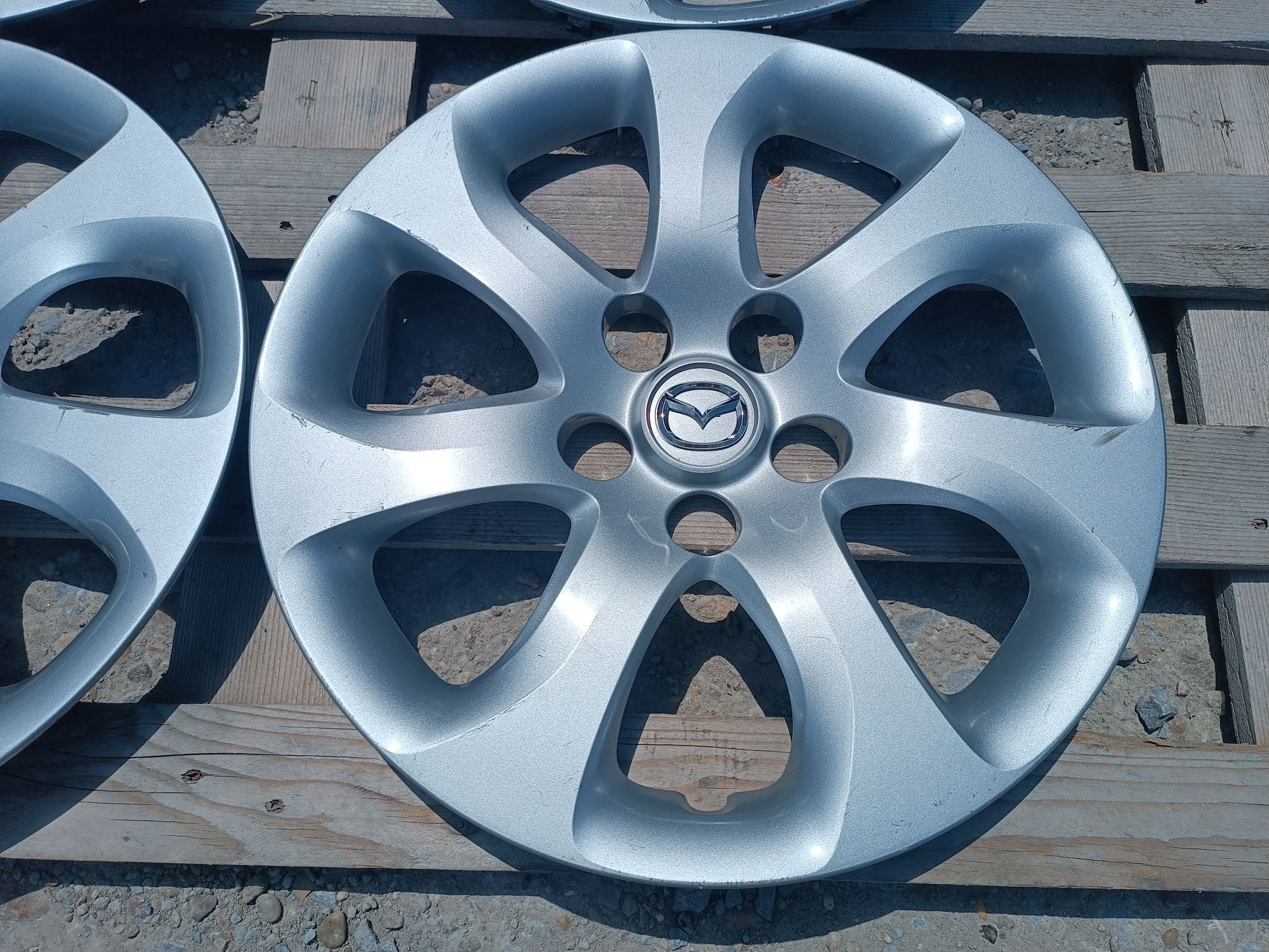 Оригинални тасове Mazda 16 цола