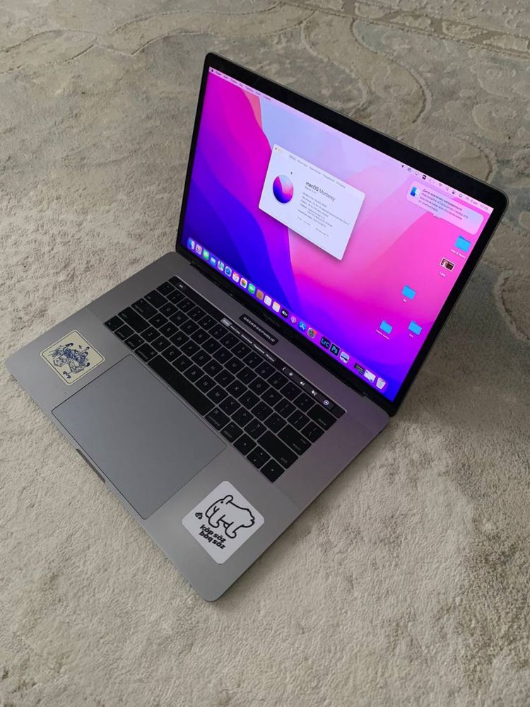 Mac book pro 2016  core i 7 оперативка 16 памят 256