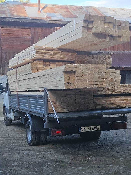 Cherestea diferite dimensiuni și lungimi