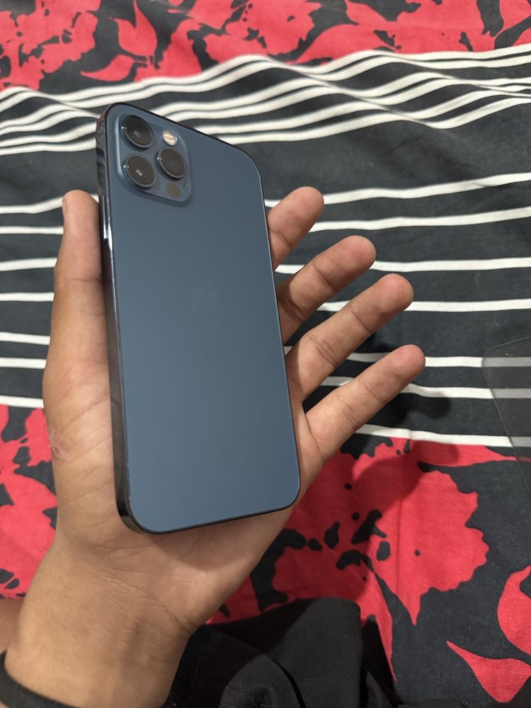Iphone 12 pro 83%