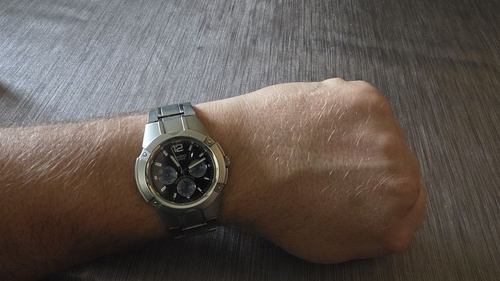 Casio Edifice EF-303/EFR-303