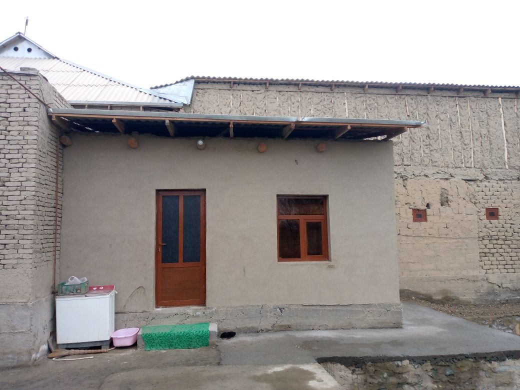 Navoiy viloyati Karmana tuman Jaloyir Nurafshon mahalla Hovli sotiladi