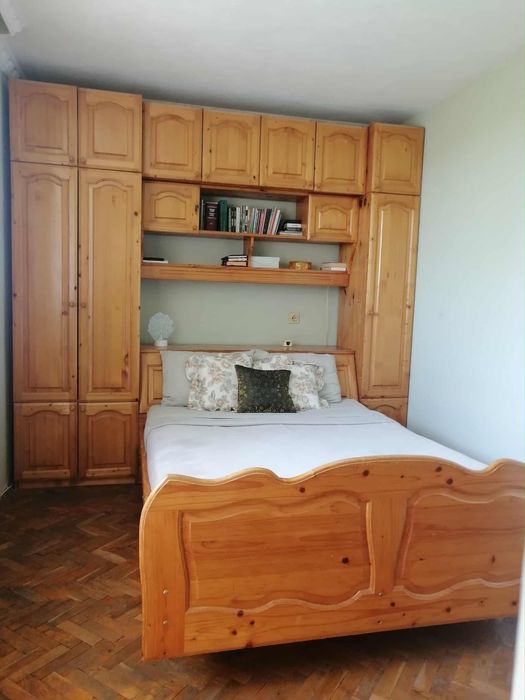 Спалня от масивно дърво + бонус холова гарнитура