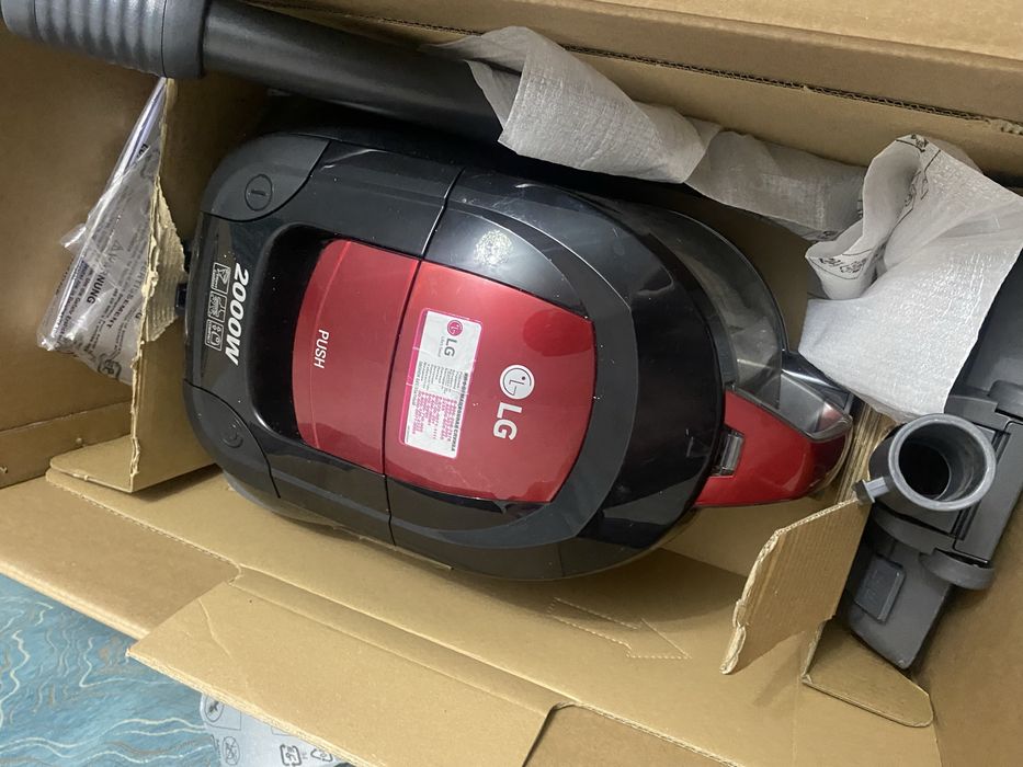 Пылесос продаеться