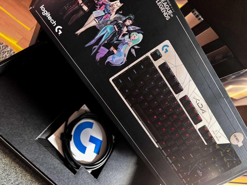 (чисто нова) Logitech G Pro KDA - Геймърска механична клавиатура