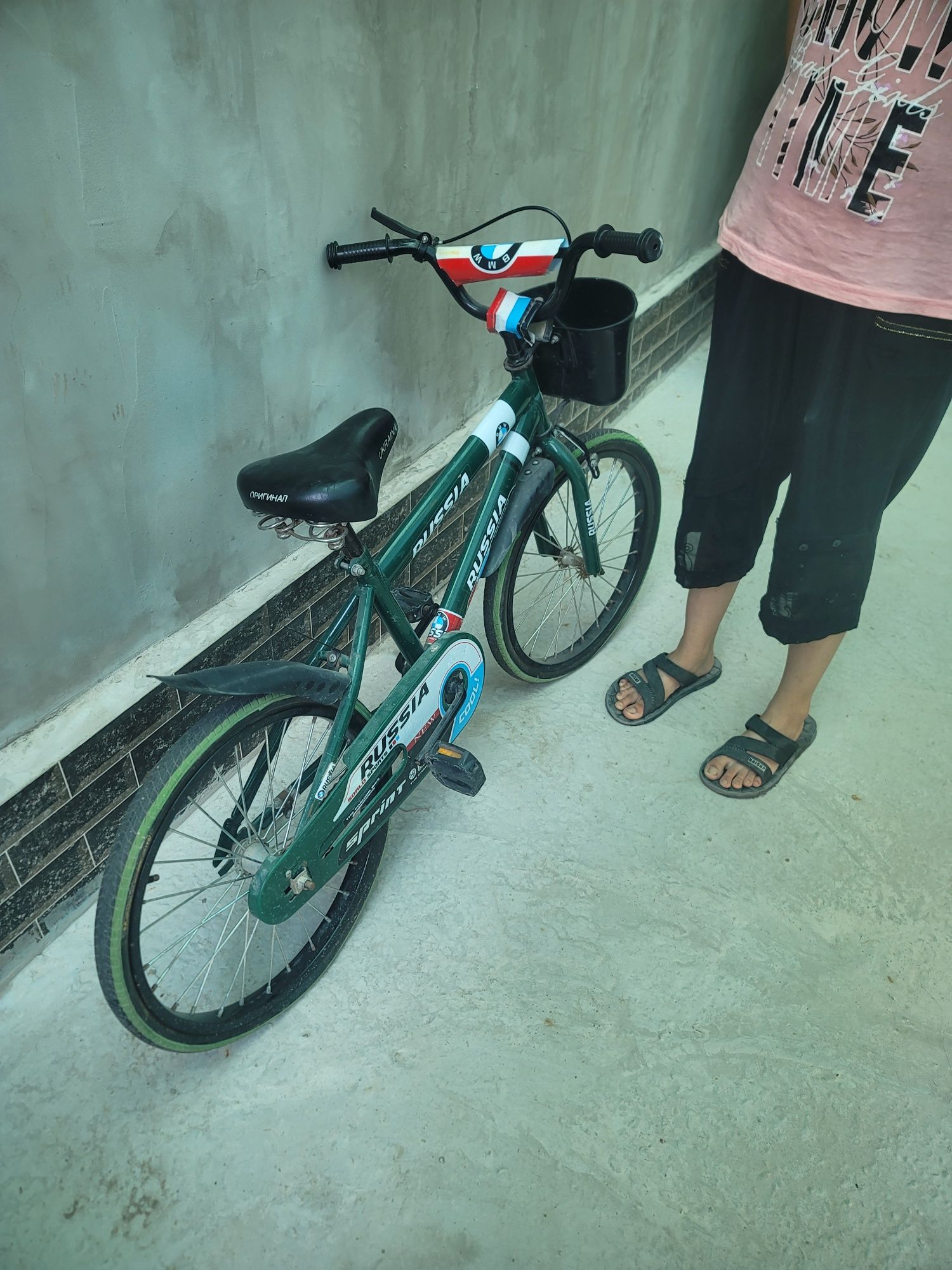 bolalar uchun velosiped sotiladi