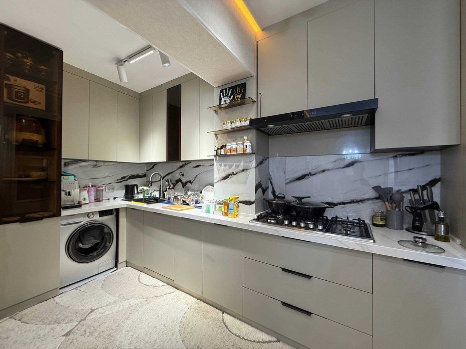 buxoroda tayyor  3 XONALI  kvartira xonadon uy sotiladi