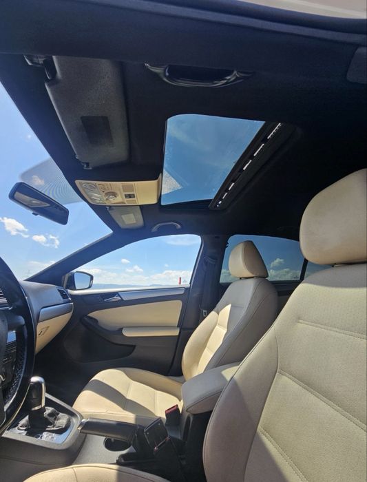 Vând Volkswagen Jetta 2.0 TDI – An 2011