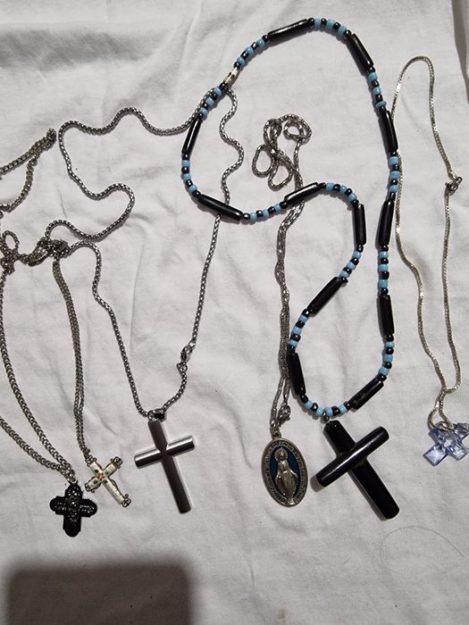 Cruciulițe, rozalii, lănțișoare cu Cruciulițe,, bratari