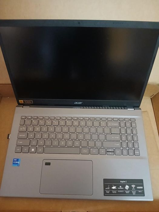 Vând leptop acer aspire 5