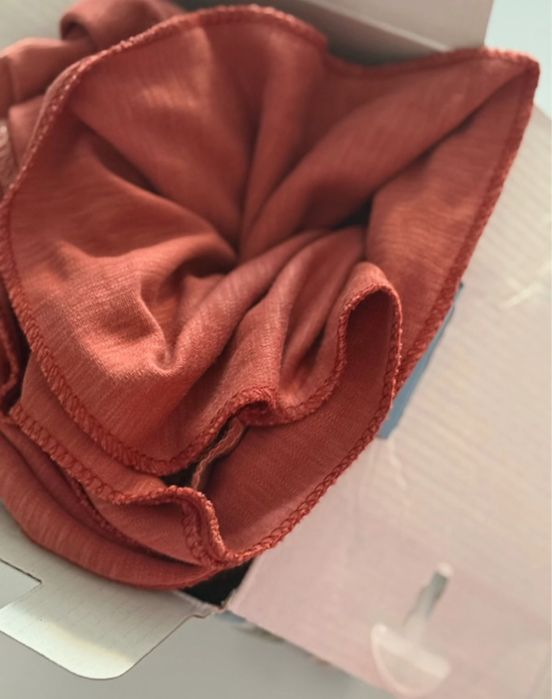 Wrap elastic Manduca