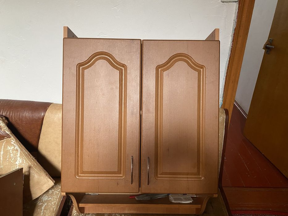 Верхние шкафчики от кухни