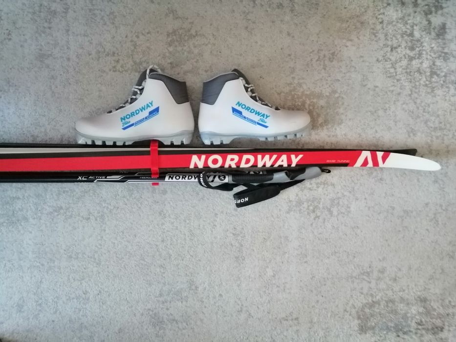 Лыжи с ботинками