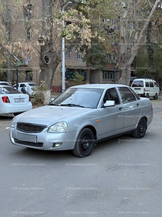 •Priora 16V 2008 одни руки•