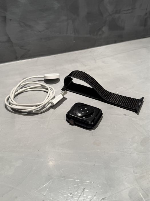 КАТО НОВ Apple Watch 7 45 mm Space Gray
