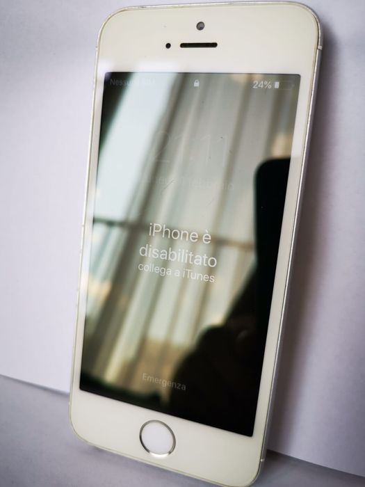 Vând iPhone 5S A1533 pentru dezmembrare / piese