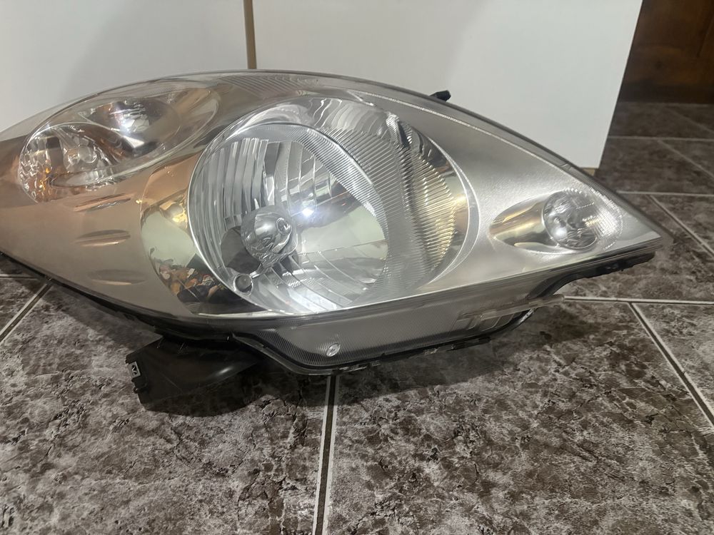 Десен фар за Шевролет/ Chevrolet  Spark