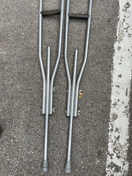 Патерици един чифт