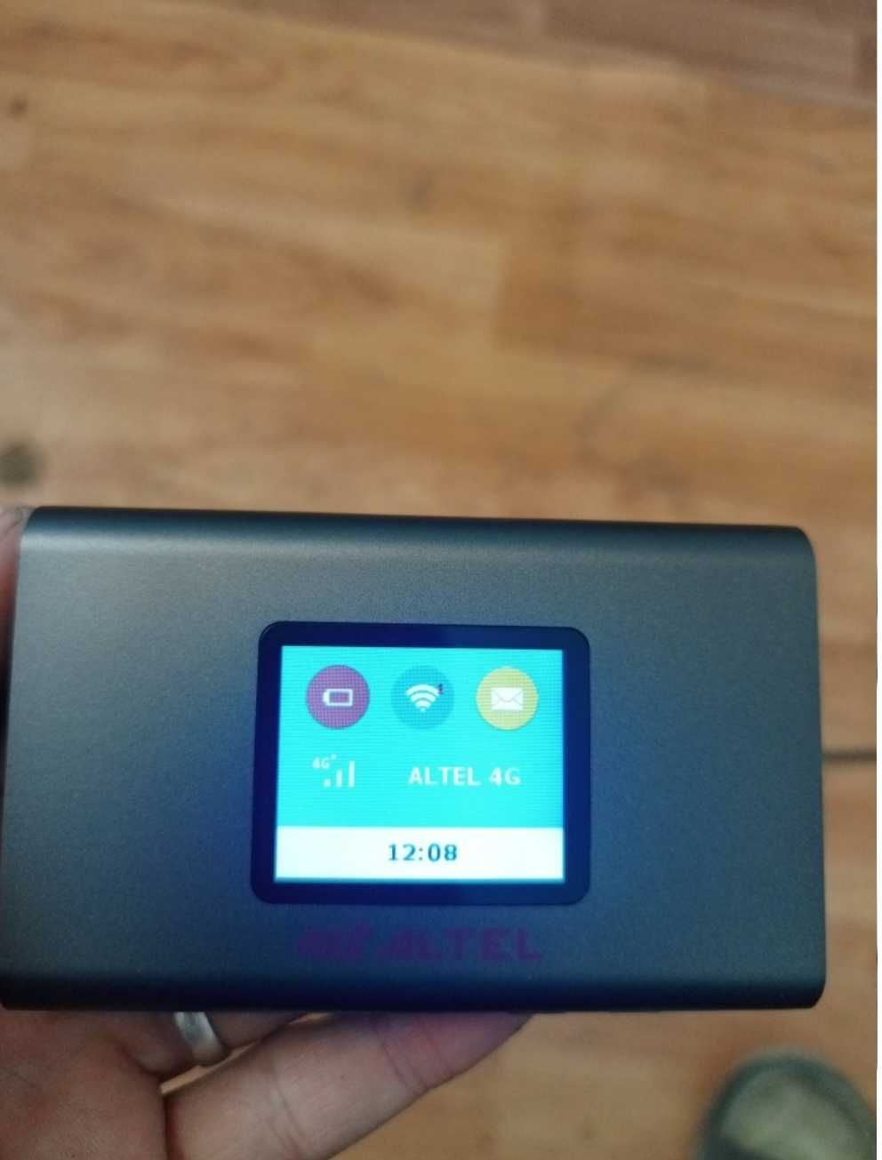 Wi-Fi роутер ALTEL MiFi L26 Cat6
