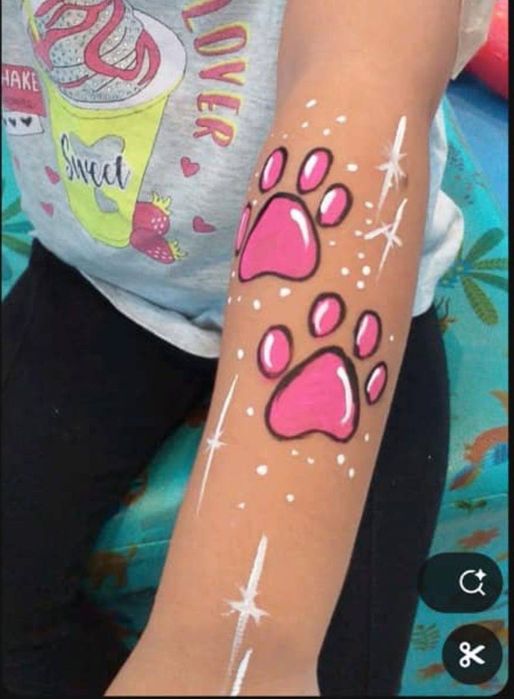 АКВАГРИМ 
Детки будут в васторге от ярких ресунков н