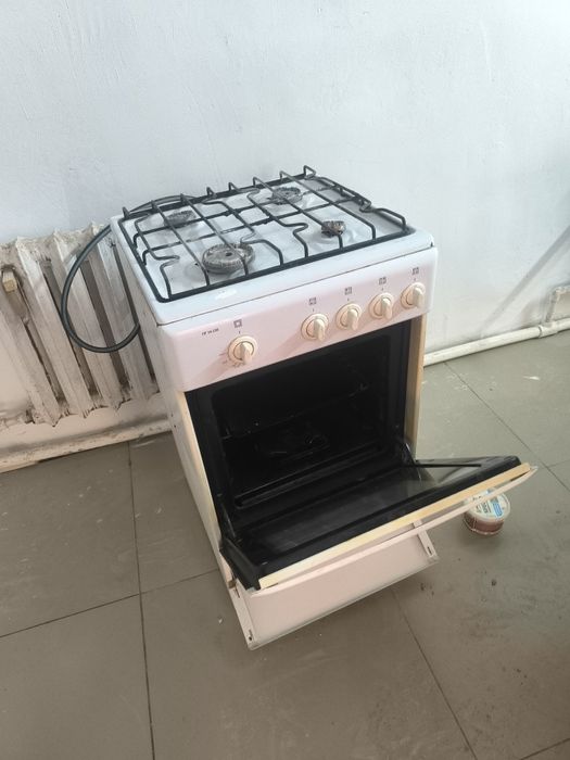 Продам газ плиту в хорошем состоянии