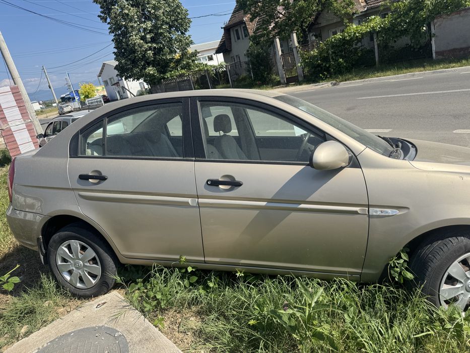 Hyundai Accent de vanzare